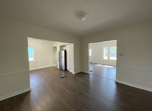 9604 Park Heights Ave in Garfield Heights, OH - Building Photo - Building Photo