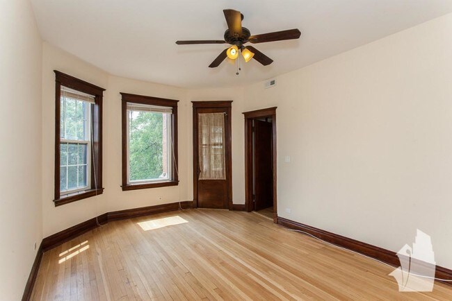 1436 W Addison St in Chicago, IL - Building Photo - Building Photo