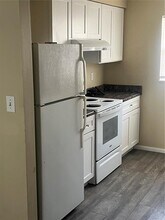 14470 Reuter Strasse Cir, Unit 3 in Tampa, FL - Foto de edificio - Building Photo