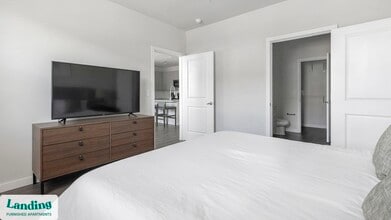 1148 Silber Rd in Houston, TX - Foto de edificio - Building Photo