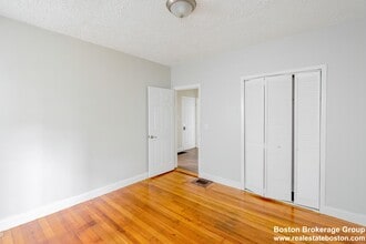 17 Cawfield St, Unit #2 in Boston, MA - Building Photo - Building Photo