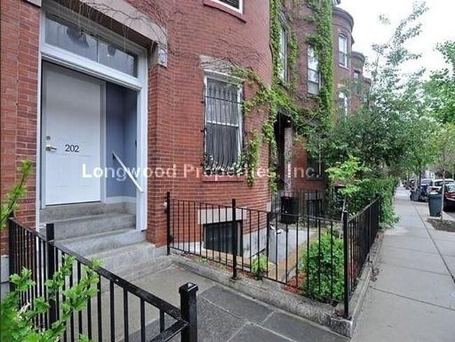 property at 200 Northampton St
