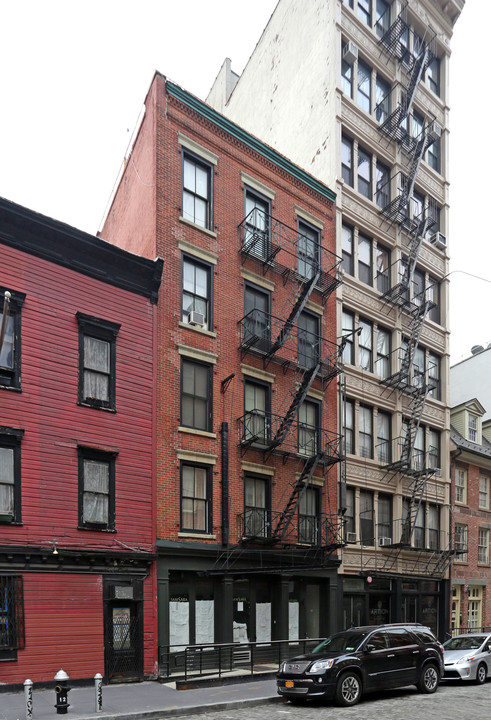 277 Water St in New York, NY - Building Photo