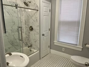 21 Delaware Ave, Unit 1 in Jersey City, NJ - Building Photo - Building Photo