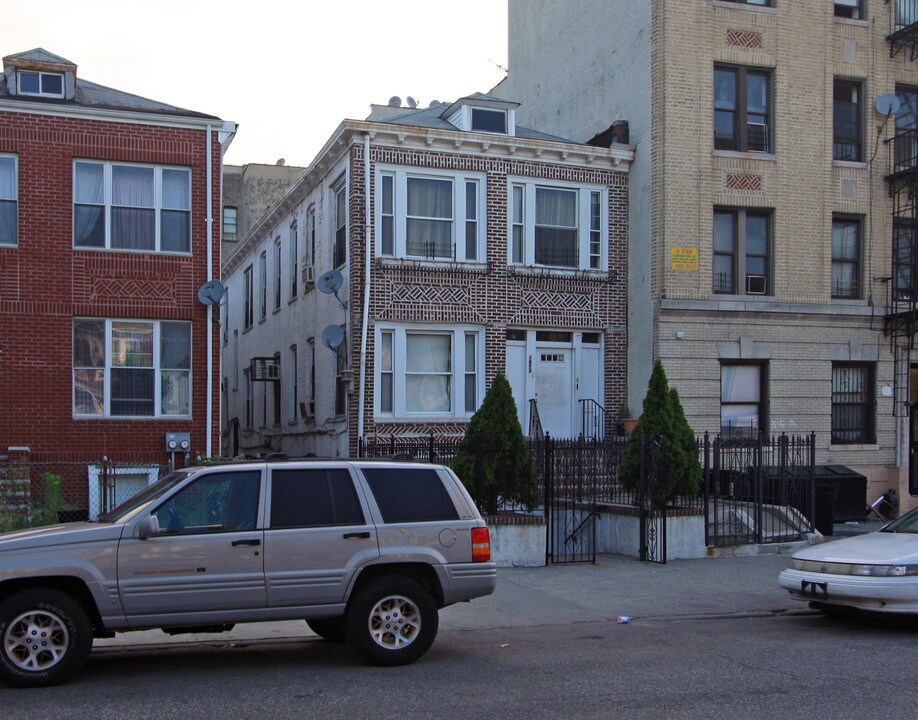 1673 President St in Brooklyn, NY - Building Photo