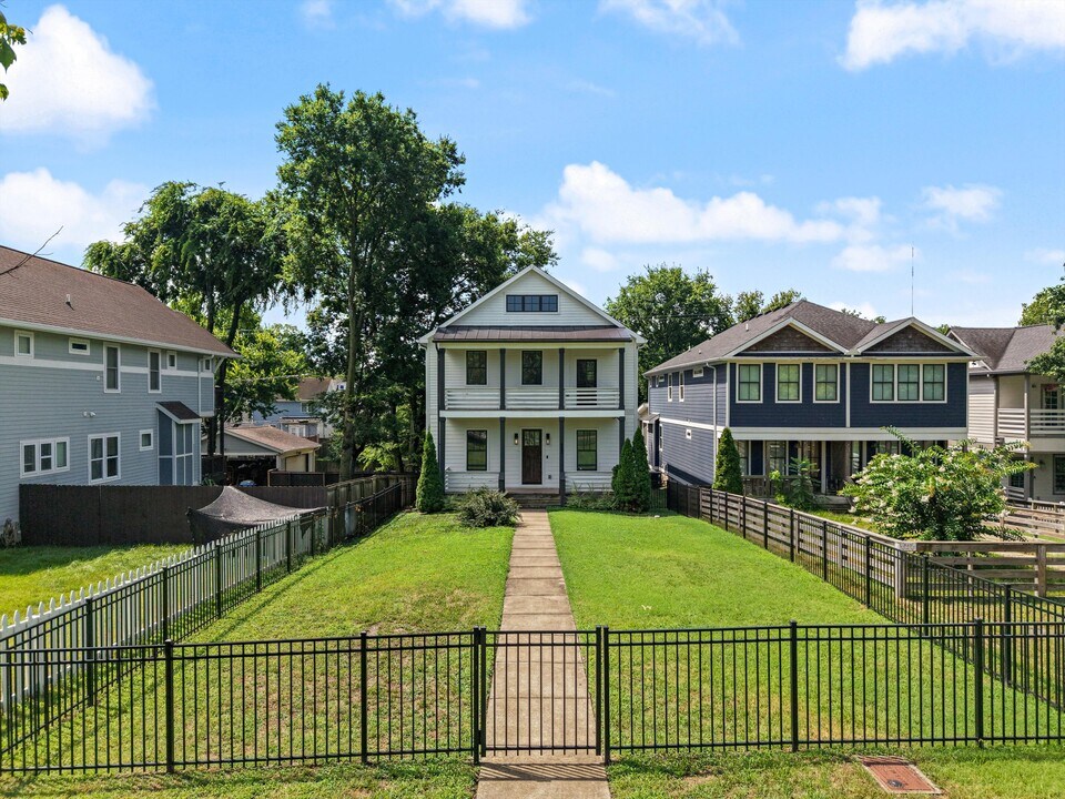 5421 Kentucky Ave in Nashville, TN - Building Photo