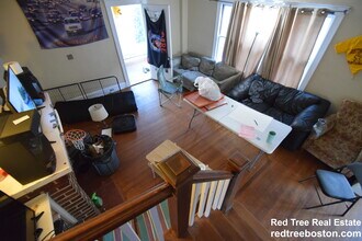 31 Wade St, Unit LEFT in Boston, MA - Building Photo - Building Photo