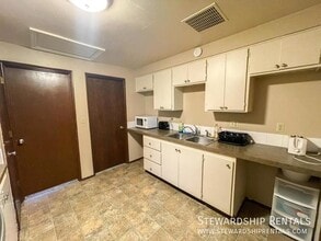 1793 Patterson Alley in Eugene, OR - Building Photo - Building Photo