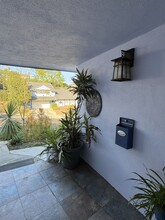 4534 Don Miguel Dr in Los Angeles, CA - Foto de edificio - Building Photo