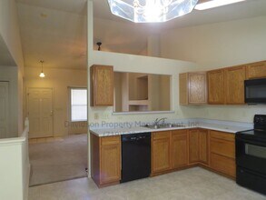 7659 Middle Bay Way in Fountain, CO - Foto de edificio - Building Photo