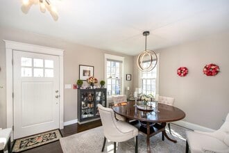 108-110-110 Elm St in Cohasset, MA - Building Photo - Building Photo