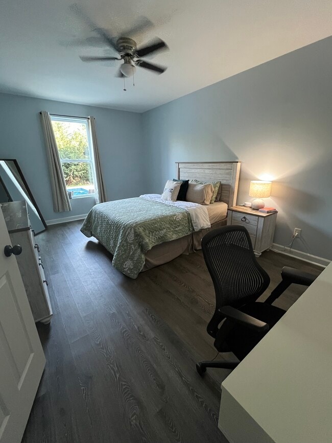 5009 El Molino Dr, Unit Apartment Basement