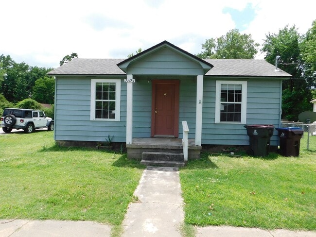 property at 2104 Savannah St