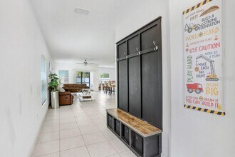 6384 Ten Acre Ct in Zephyrhills, FL - Building Photo - Building Photo
