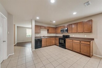 13045 Michelle Dr in Frisco, TX - Building Photo - Building Photo