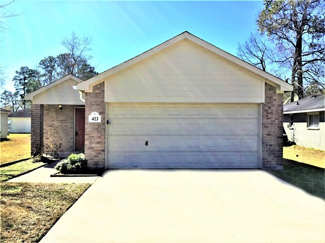 423 Dorsal Way in Crosby, TX - Building Photo