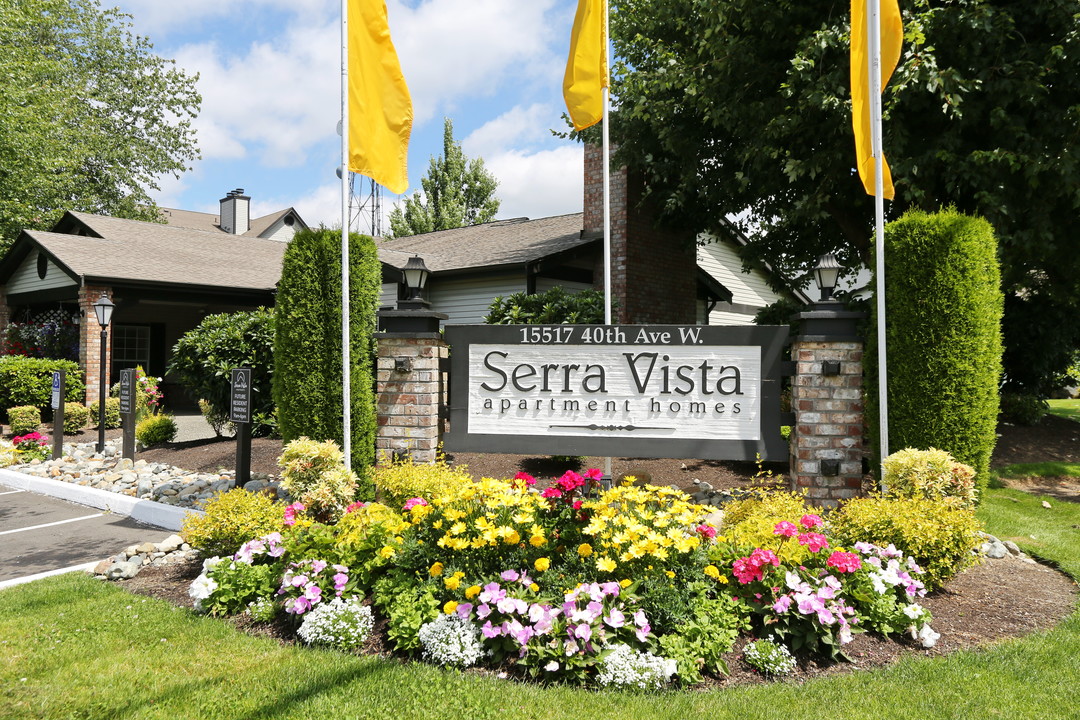 Serra Vista Apartment Homes in Lynnwood, WA - Foto de edificio