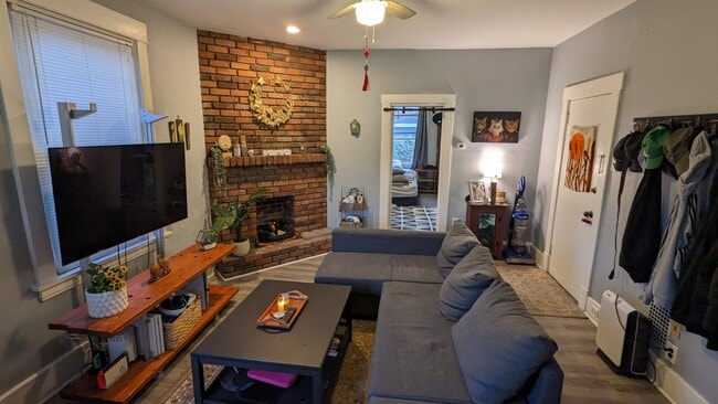 615 Greenfield Ave, Unit 615 #2 in Pittsburgh, PA - Building Photo - Building Photo