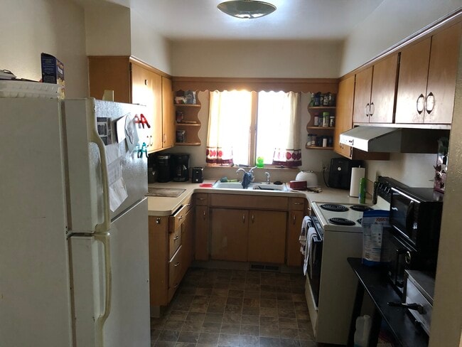 property at 228 S 4th St