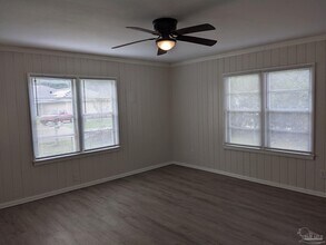 8320 Binkley St in Pensacola, FL - Building Photo - Building Photo
