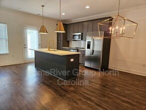 607 Pompano Dr in Greensboro, NC - Building Photo - Building Photo
