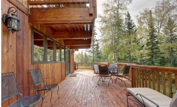 4955 De Armoun Rd in Anchorage, AK - Building Photo - Building Photo
