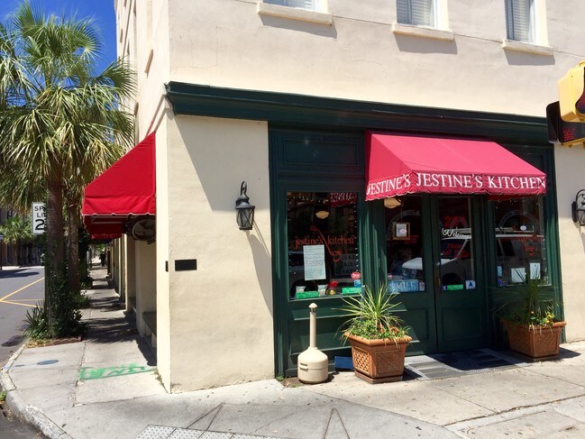 251 Meeting St in Charleston, SC - Building Photo - Building Photo