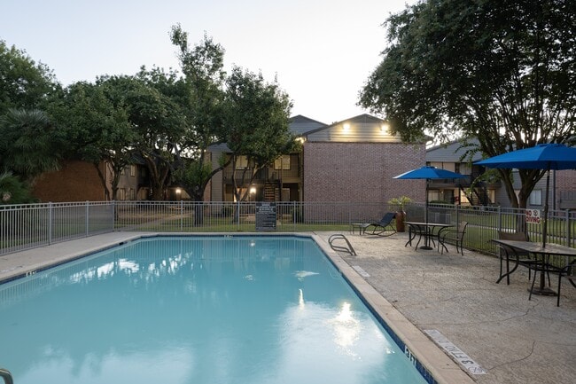 Park Place in Pearland, TX - Building Photo - Building Photo