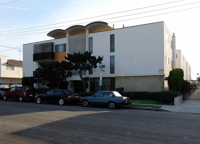 The Beach Hill Apartments in Inglewood, CA - Foto de edificio - Building Photo