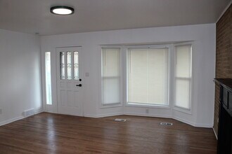 4926 Haskell Ave in Kansas City, KS - Building Photo - Building Photo