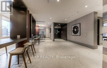 55 Duke St W in Kitchener, ON - Building Photo - Building Photo