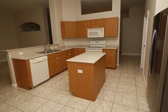 523 Gardendale Cir SE in Palm Bay, FL - Building Photo - Building Photo