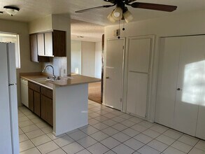 8131 N 107th Ave in Peoria, AZ - Foto de edificio - Building Photo