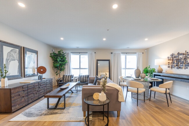 Talbot Terrace in London, ON - Building Photo - Building Photo