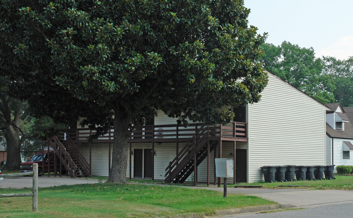 3514-3528 South St in Portsmouth, VA - Building Photo