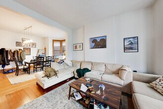 2815 N Racine Ave in Chicago, IL - Building Photo - Building Photo