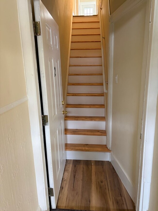 729 W Lafayette St in Norristown, PA - Foto de edificio - Building Photo