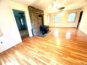 57 Hubbard Rd in Bloomingburg, NY - Building Photo - Building Photo