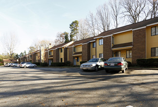 Maples at Kildaire in Cary, NC - Building Photo - Building Photo