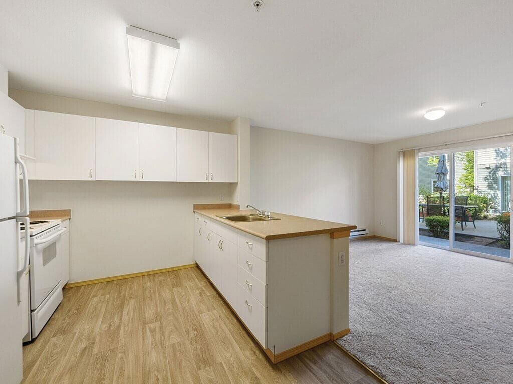 Ballinger Court Senior Affordable Apartments Edmonds, WA Apartments