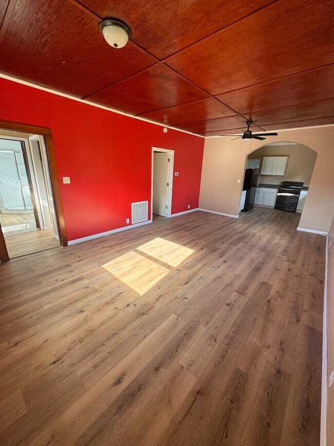 807 N Logan St in Marion, IL - Building Photo - Building Photo