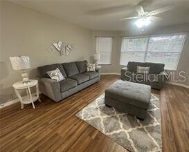 2737 N Poinciana Blvd in Kissimmee, FL - Building Photo - Building Photo
