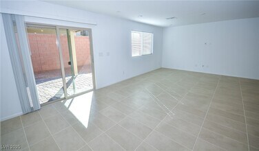 5401 Lynn Crk Ave in Las Vegas, NV - Building Photo - Building Photo