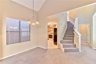 6708 Windrift Way in Austin, TX - Foto de edificio - Building Photo