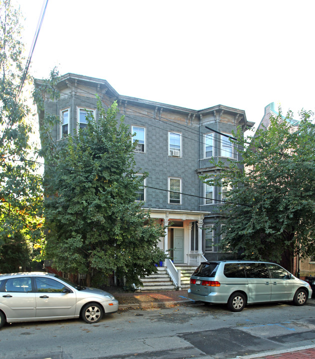 4-6 Clinton St in Cambridge, MA - Foto de edificio