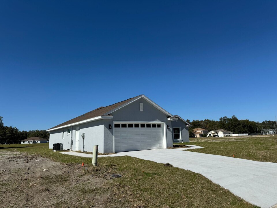 2793 SE 75th Blvd in Bushnell, FL - Building Photo