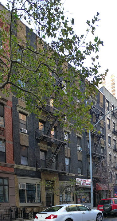 212 East 85th Street in New York, NY - Building Photo