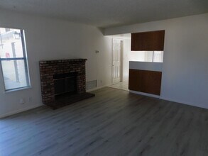 425 S Sunset St in Ridgecrest, CA - Building Photo - Building Photo