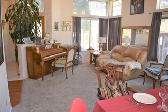 6 Keeling Ct in Sacramento, CA - Building Photo - Building Photo