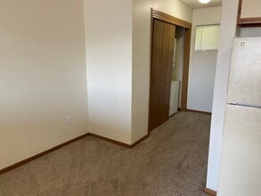 BRIARCLIFF STUDIOS in Kansas City, MO - Building Photo - Building Photo